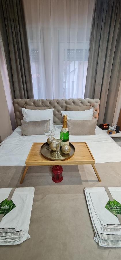 Design Apartment Business Lux 4 Star "Rio" Completely Business Lux Place In The City Center & Free Included Industry Optical Wifi & Netflix & Keyless Code Entry & Full Smart App & Kitchen & Washing Machine & Wide Terrace & Secure 2 Parking Place Cuprija Luaran gambar