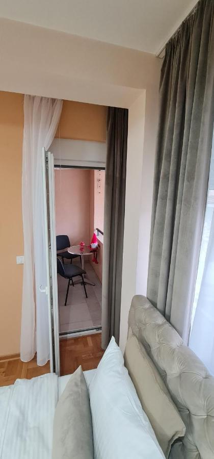Design Apartment Business Lux 4 Star "Rio" Completely Business Lux Place In The City Center & Free Included Industry Optical Wifi & Netflix & Keyless Code Entry & Full Smart App & Kitchen & Washing Machine & Wide Terrace & Secure 2 Parking Place Cuprija Luaran gambar